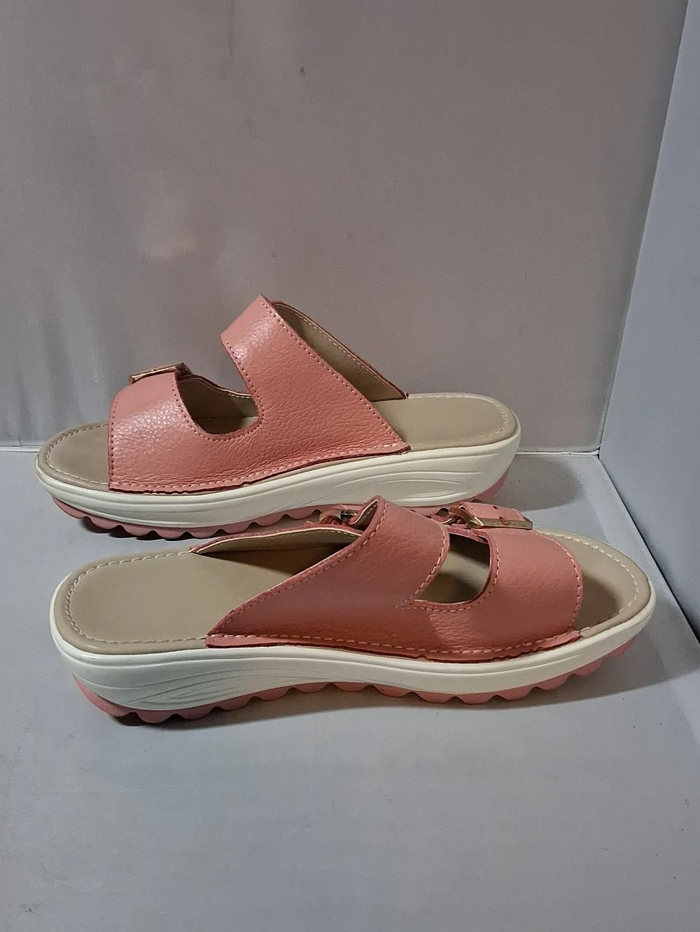 N/A pink white