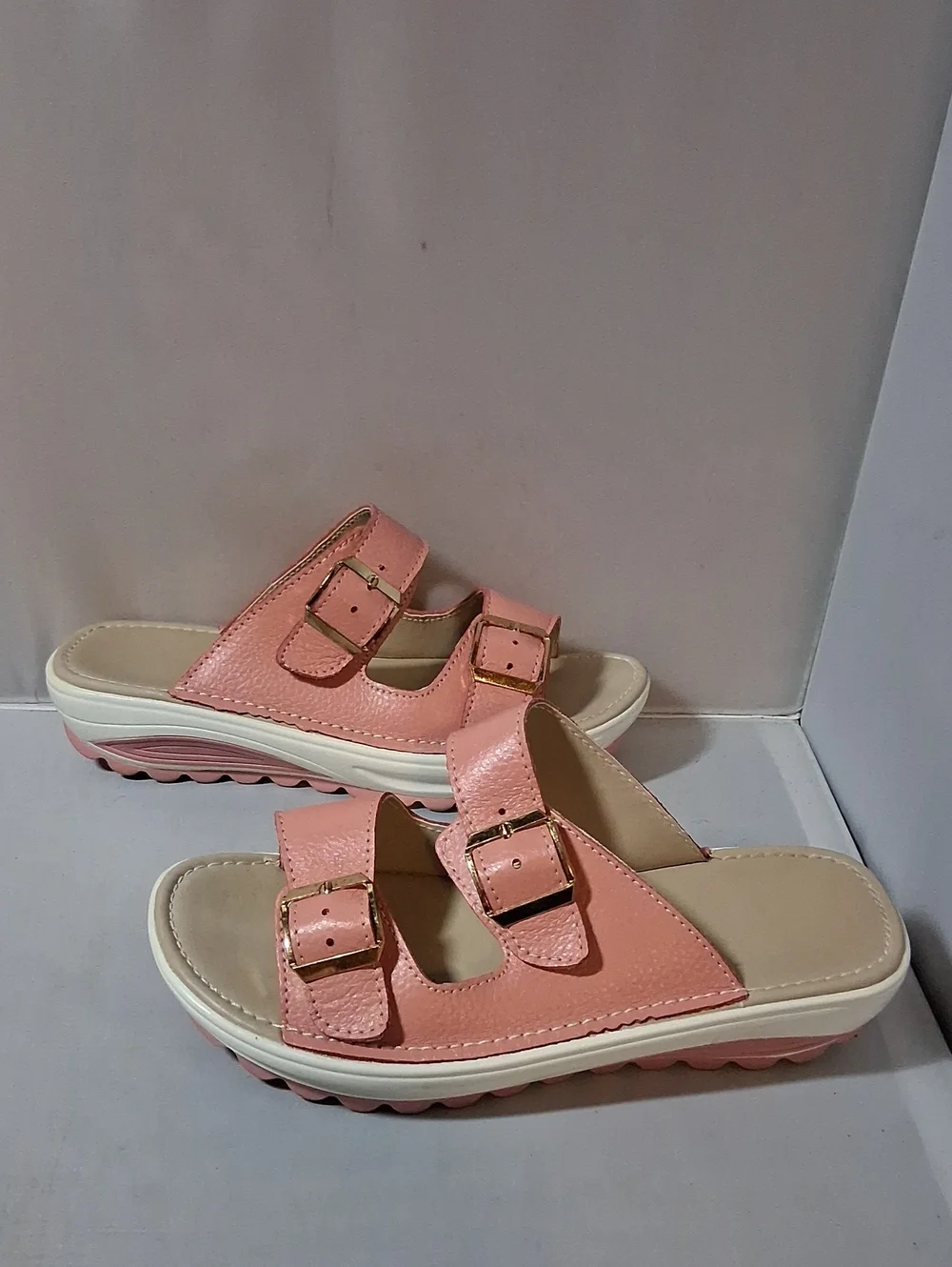 N/A pink white