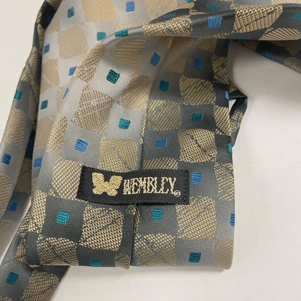 Wembley gold gray