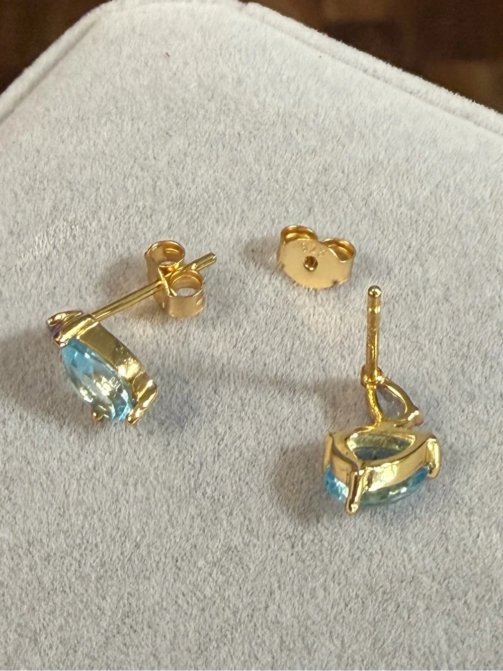 Stunning Natural Sky Blue Topaz and Tanzanite Stud Earrings 14K Yellow Gold