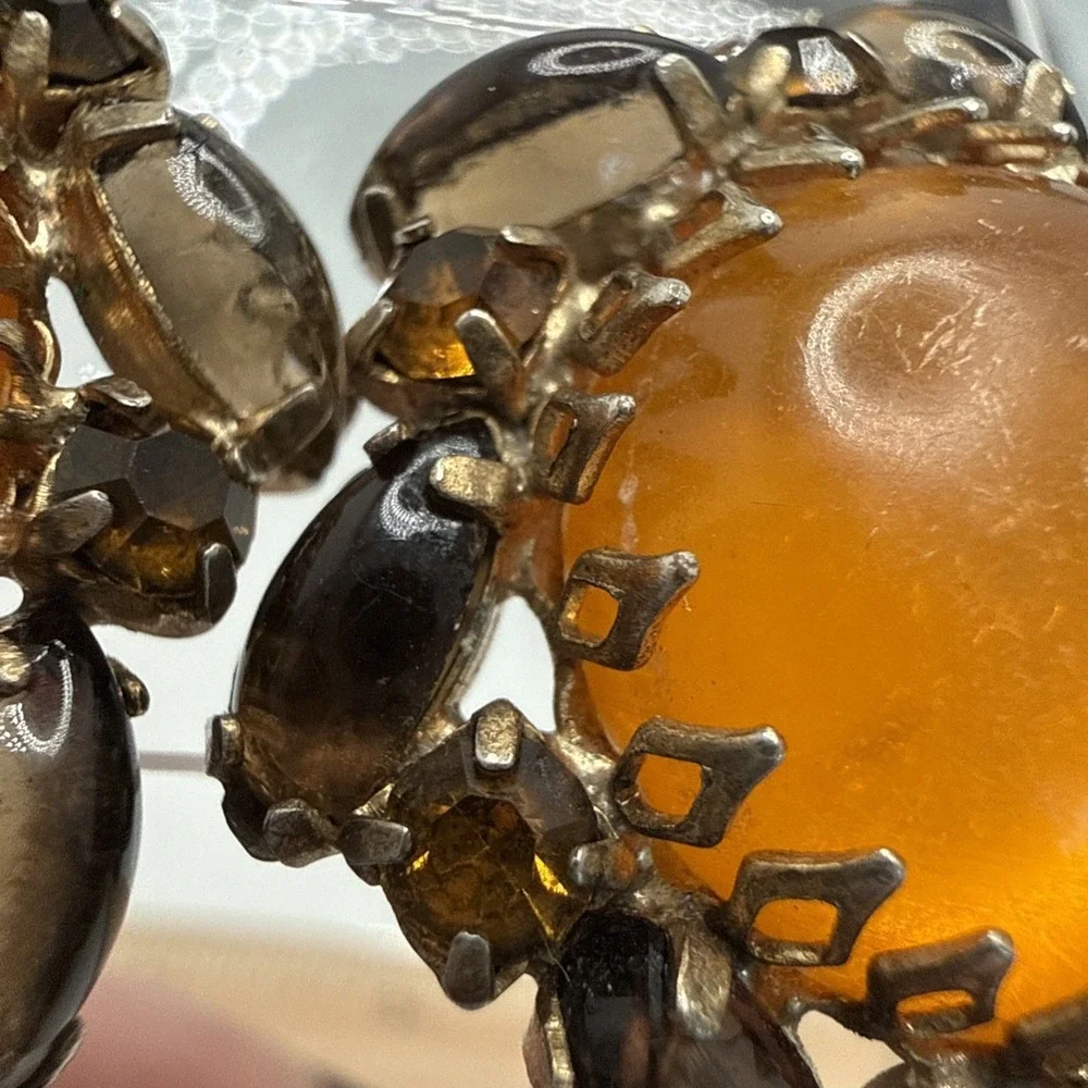 Vintage Weiss Honey Amber High Domed Cabochon Crown Setting Clip On Earrings