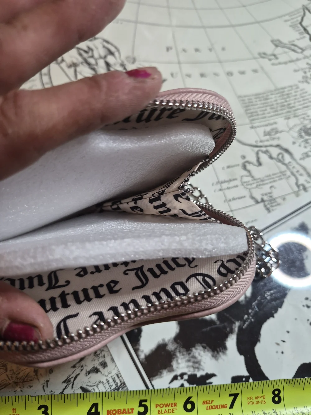 Juicy Couture compact juicy