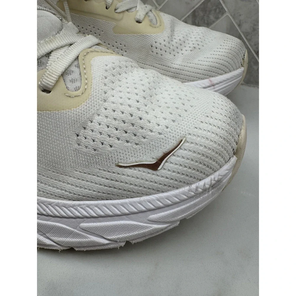 Hoka One One hoka one