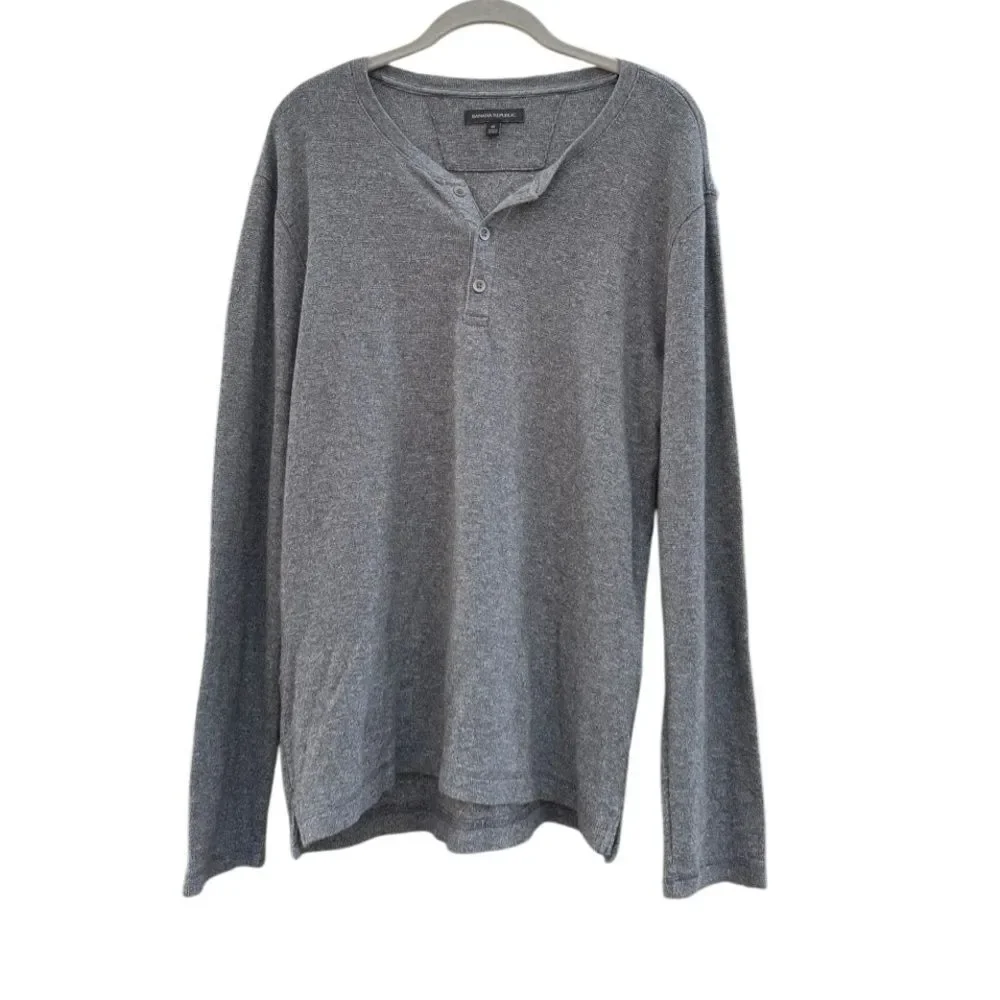 Banana Republic Men's Cotton Front Slit Long Sleeve Henley Shirt in Grey Medium