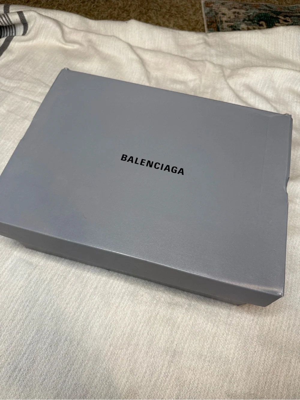 Balenciaga triple s clear sole