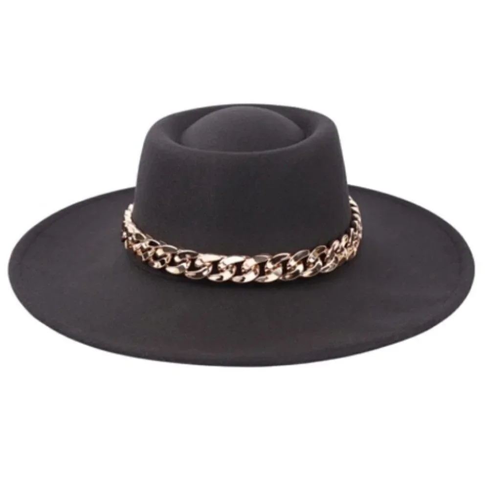 chain detailed Hat with adjustable darwstr