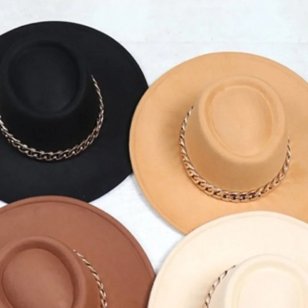 chain detailed Hat with adjustable darwstr