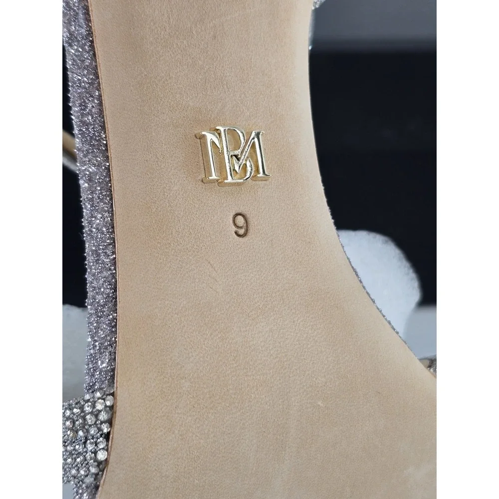 Badgley Mischka this listing