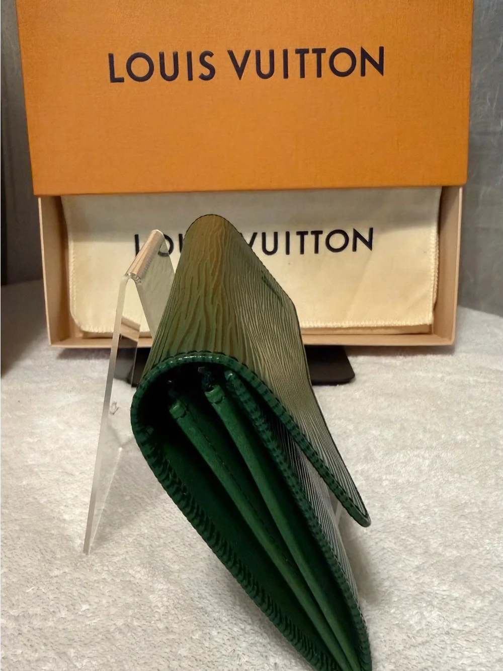 Louis Vuitton “RARE” Vivid Deep Green Epi Leather Long Sarah Wallet