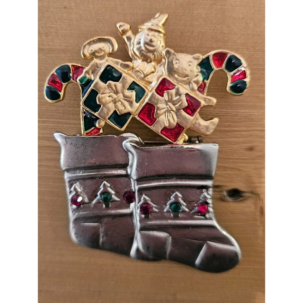 Vintage Christmas Brooch Holiday‎ Stocking Gifts Santa Boot Rhinestone Pin