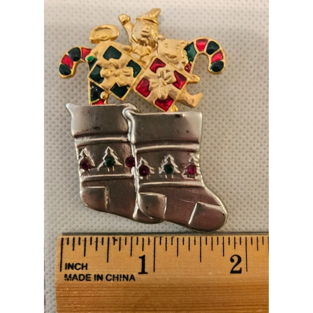 Vintage Christmas Brooch Holiday‎ Stocking Gifts Santa Boot Rhinestone Pin