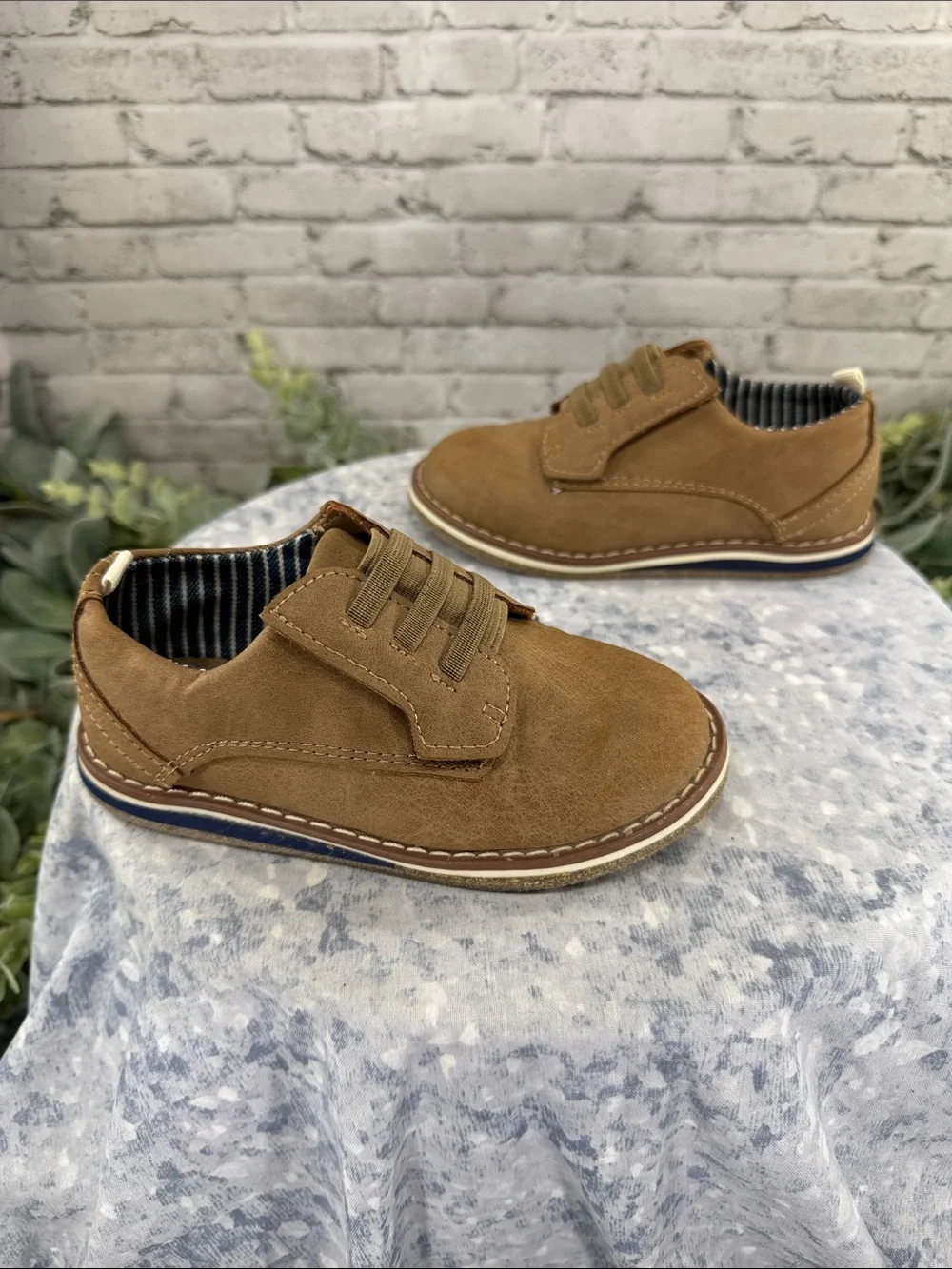 CAT & JACK “Ewald” Tan Plain Round-Toe Stitch Oxfords - Boys 9.0M 🤎 NWOT