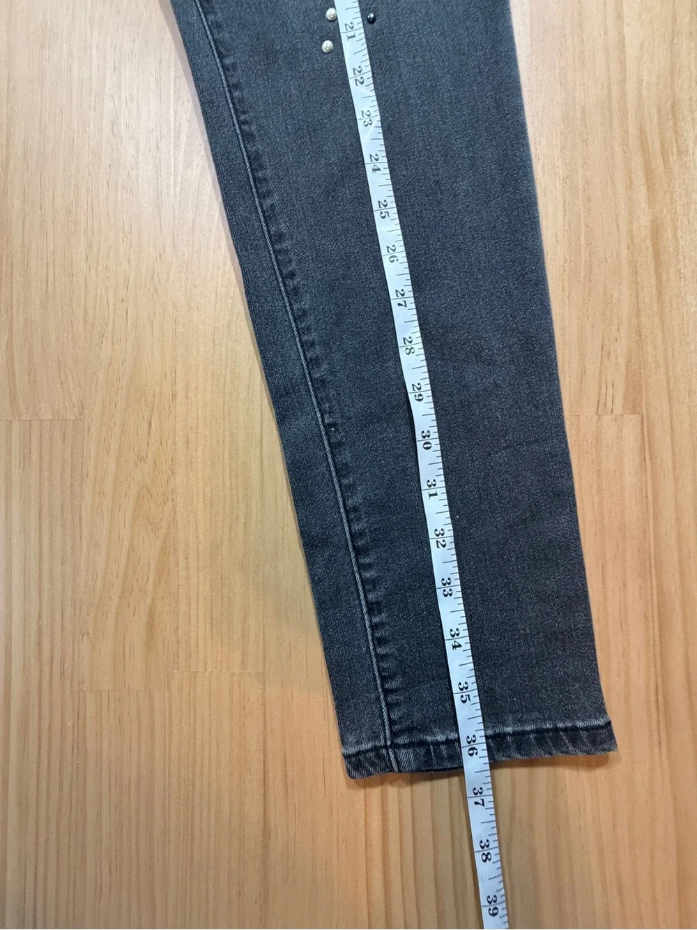 a.n.a Women's Black Skinny Jeans with Pearl Embellishment B7