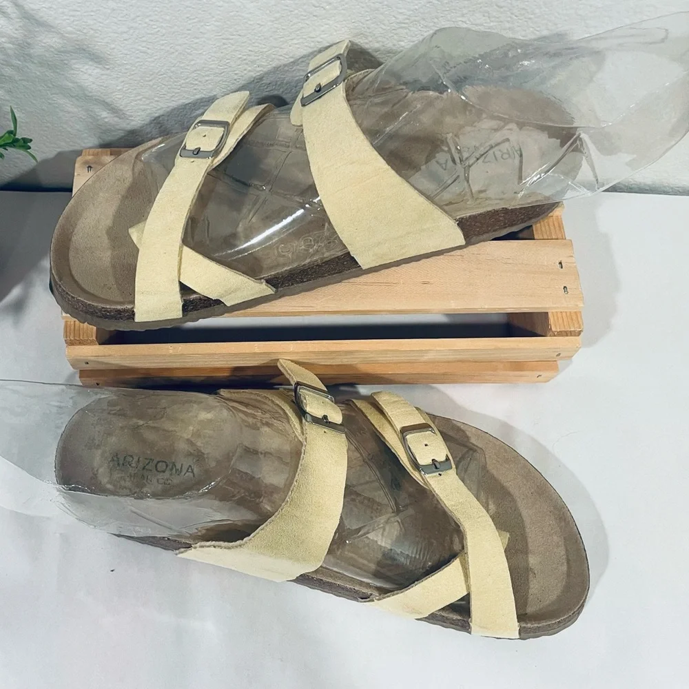 ☀️2/$20 Arizona “Fairhaven” Butter Yellow Vegan Leather Cork Sole Sandals |  EUC
