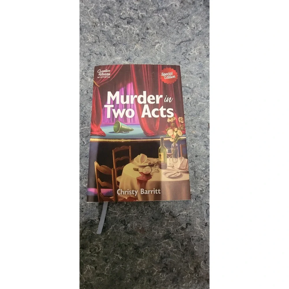 Murder in Two Acts by‎ Christy Barritt Annie's Creative Woman Mysteries HB DJ