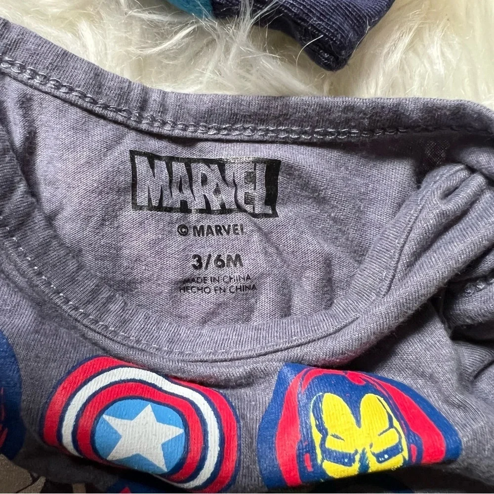 3‎ pc Carter’sFleece Pajamas|Oshkosh red shorts|Marvel romper sizes 3-6 months