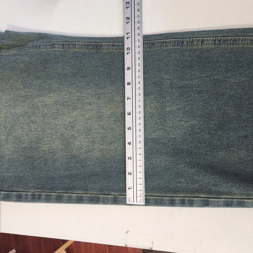 Vintage Mid-Wash Relaxed FitDenim Jeans Straight Leg Unisex Casual Style Medium