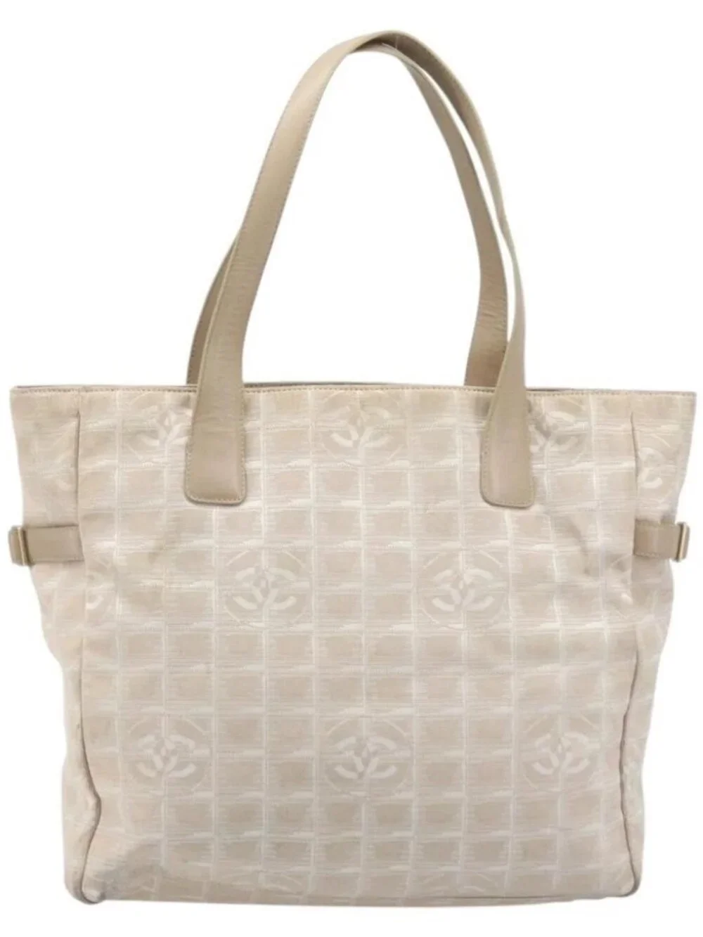 CHANEL brand	chanel color	beige