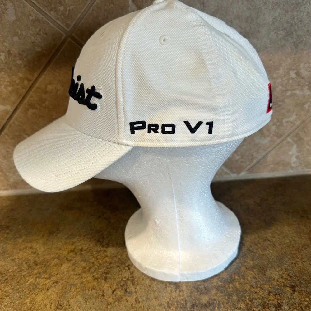 Titleist FootJoy FJ Hat Cap Medium Large White/Black Pro V1 Fitted Mesh Golf EUC