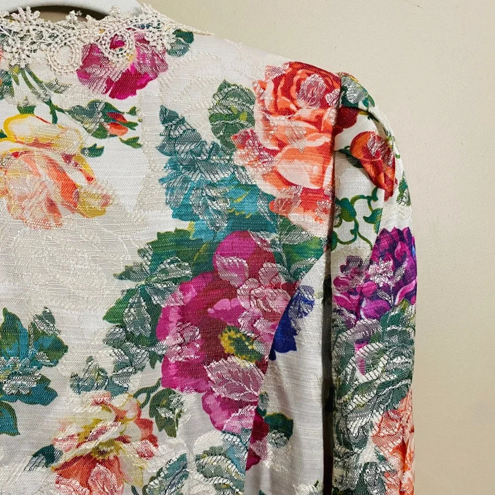 Vintage make statement