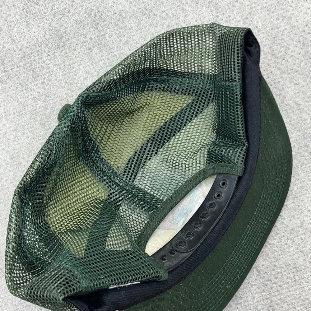 Unknown Factory includes hat