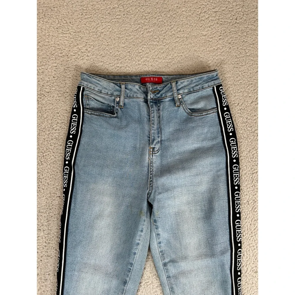 Guess keywords streetwear