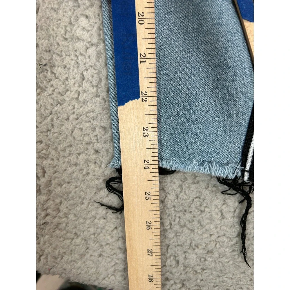 Guess keywords streetwear