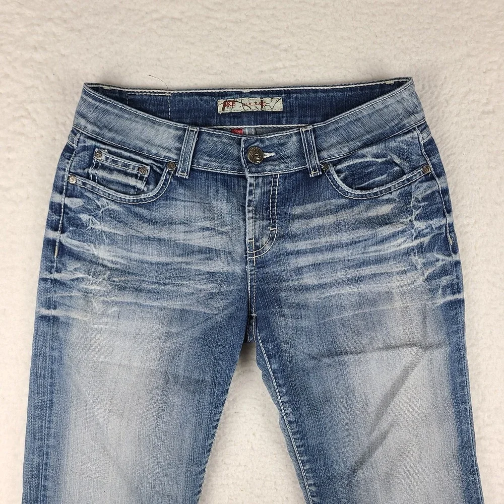 Buckle denim jeans