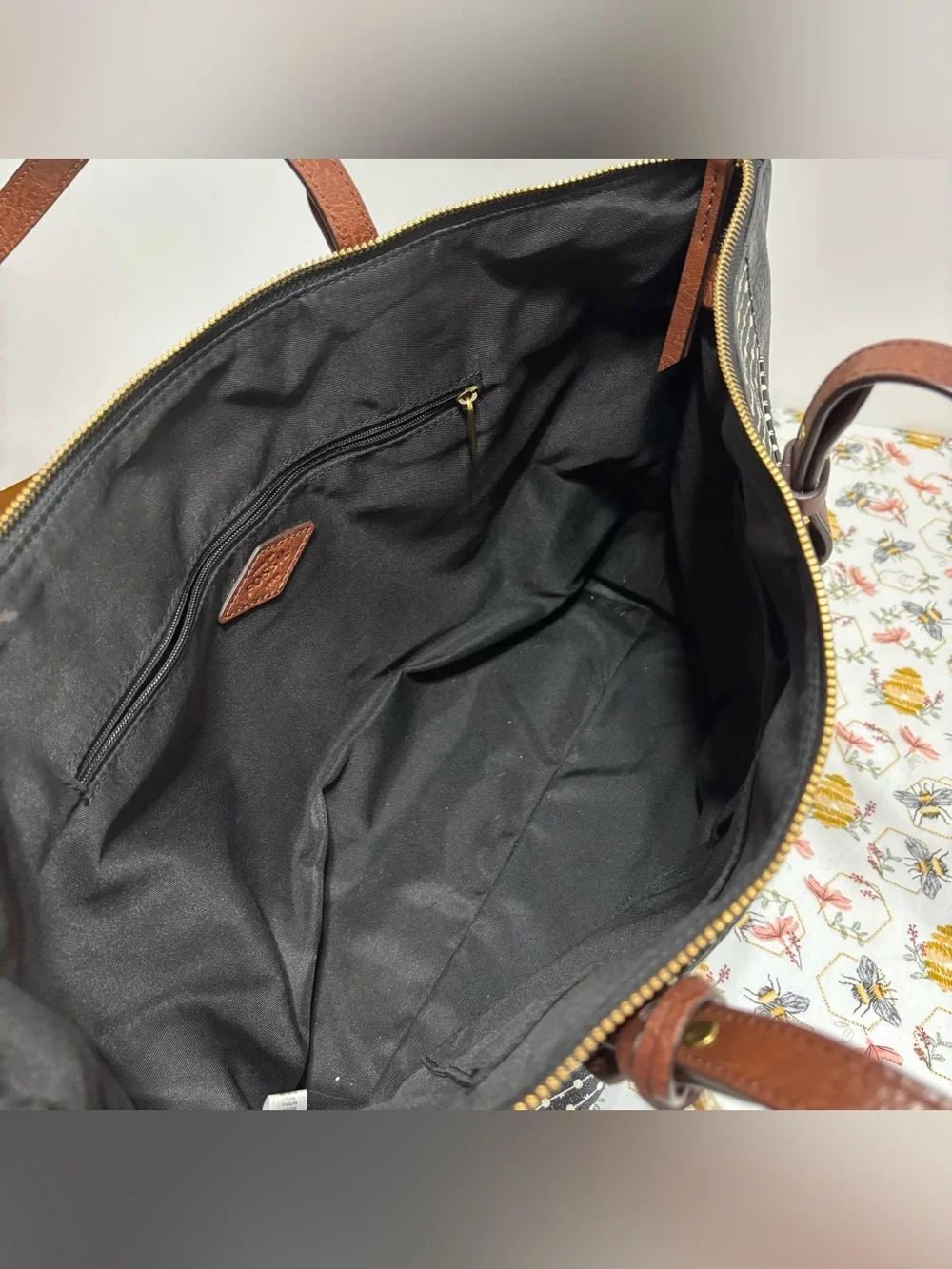 Fossil body front carry