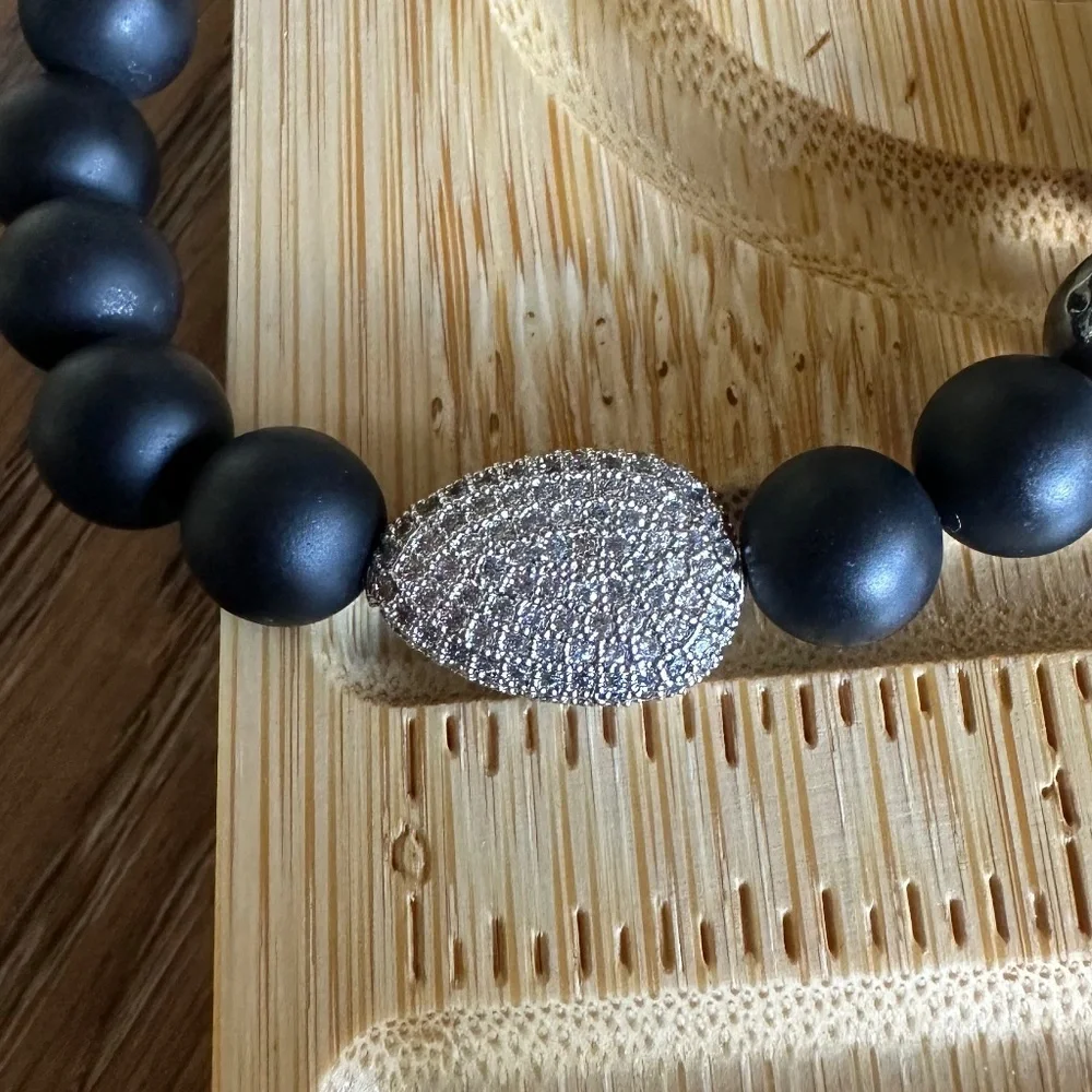 Matte 8mm Onyx w/ Hematite Stretch Bracelet & Pave Silver Crystal Spacer