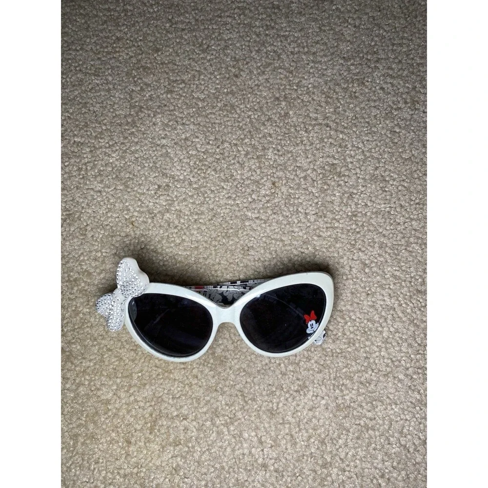 Disney Minnie Mouse Girls White Rhinestone Bow Cat Eye Sunglasses