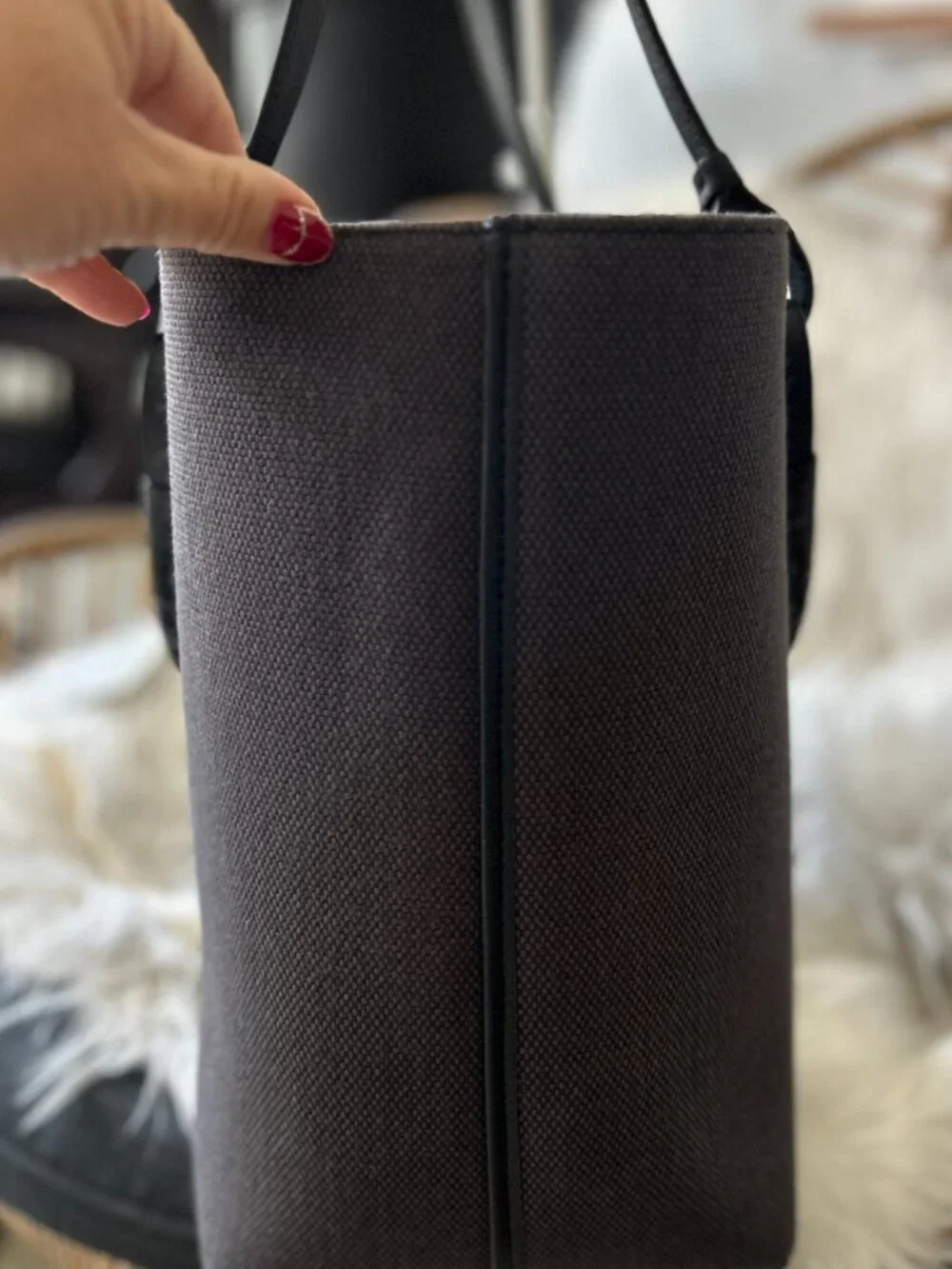 Loewe interior 17