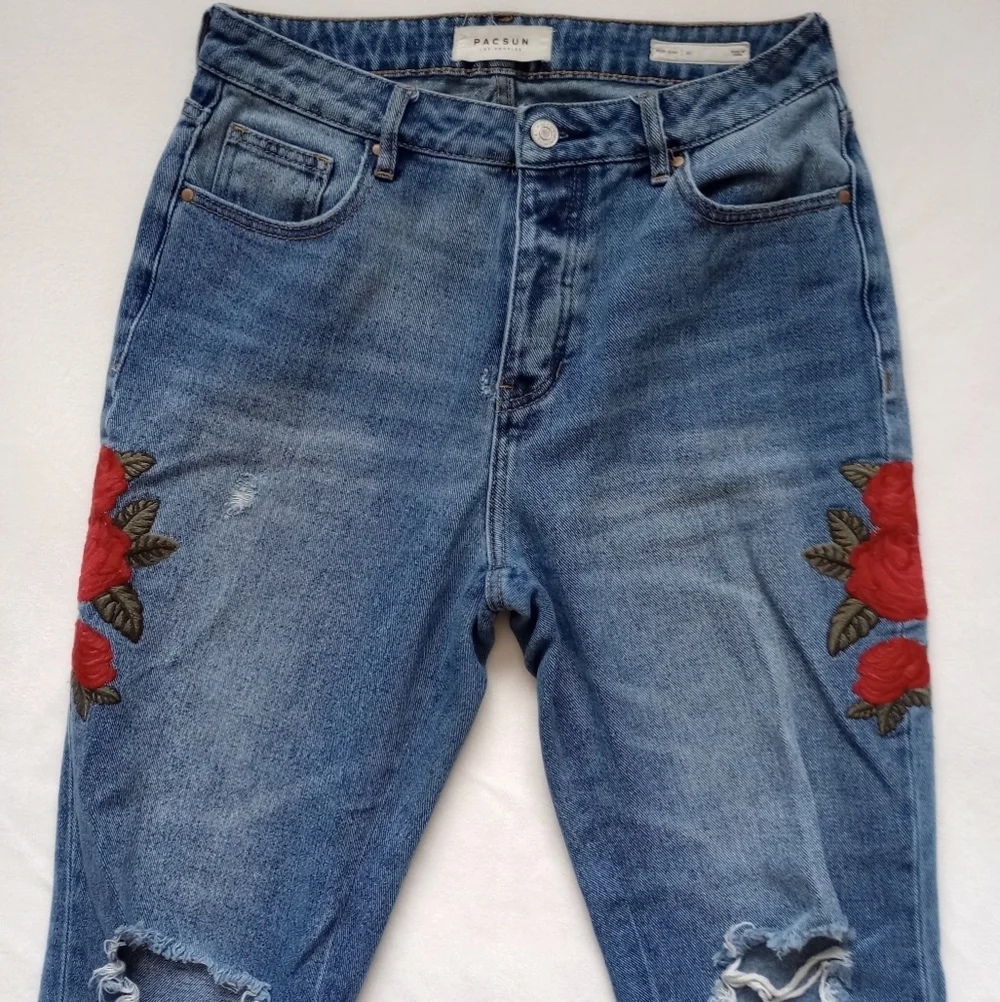 PacSun these mom