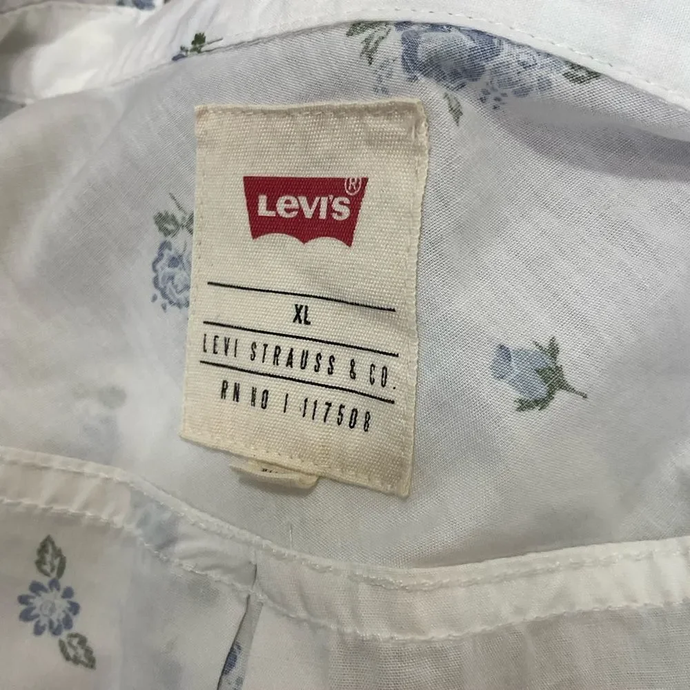 Levis levi white