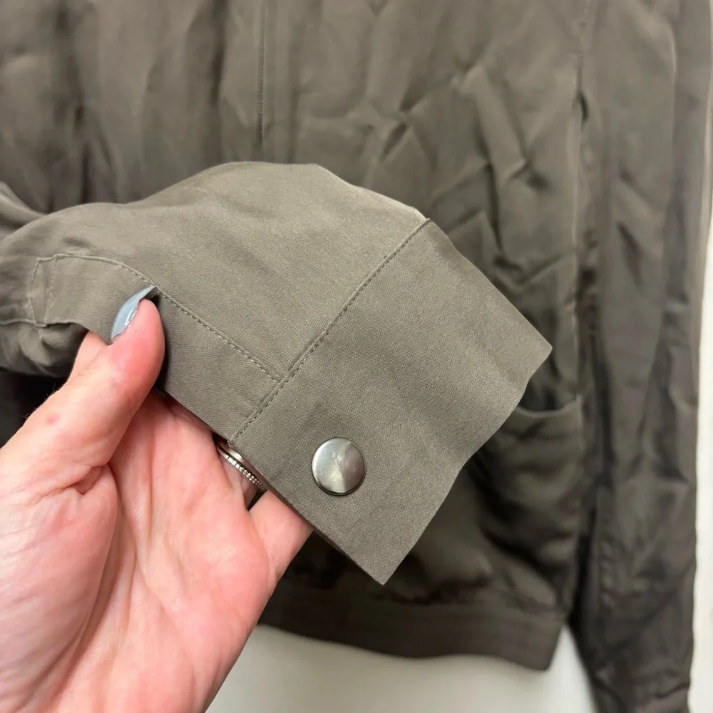 THEORY Baharah Silk Bomber Jacket green black