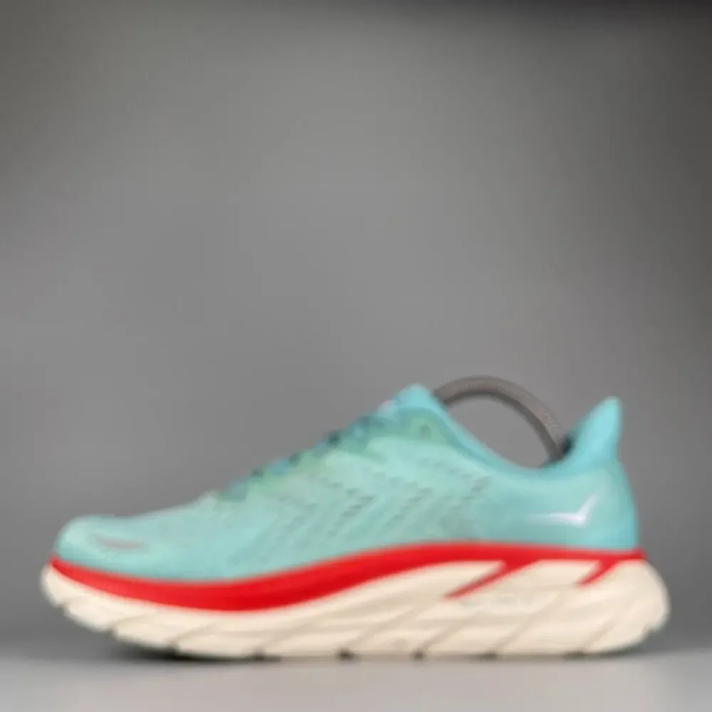 Hoka One One hoka one