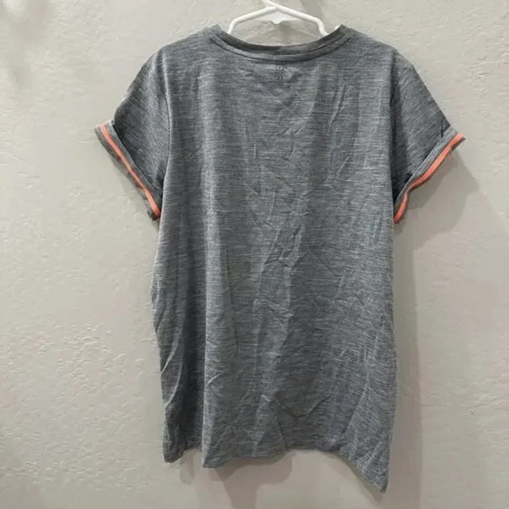 N/A everyday graphic sleeve