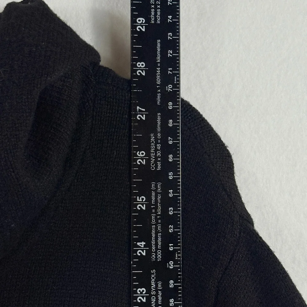 Magaschoni woman knit