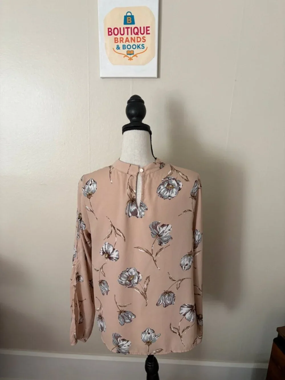 Monteau Floral Keyhole Blouse – Women's Medium NWT