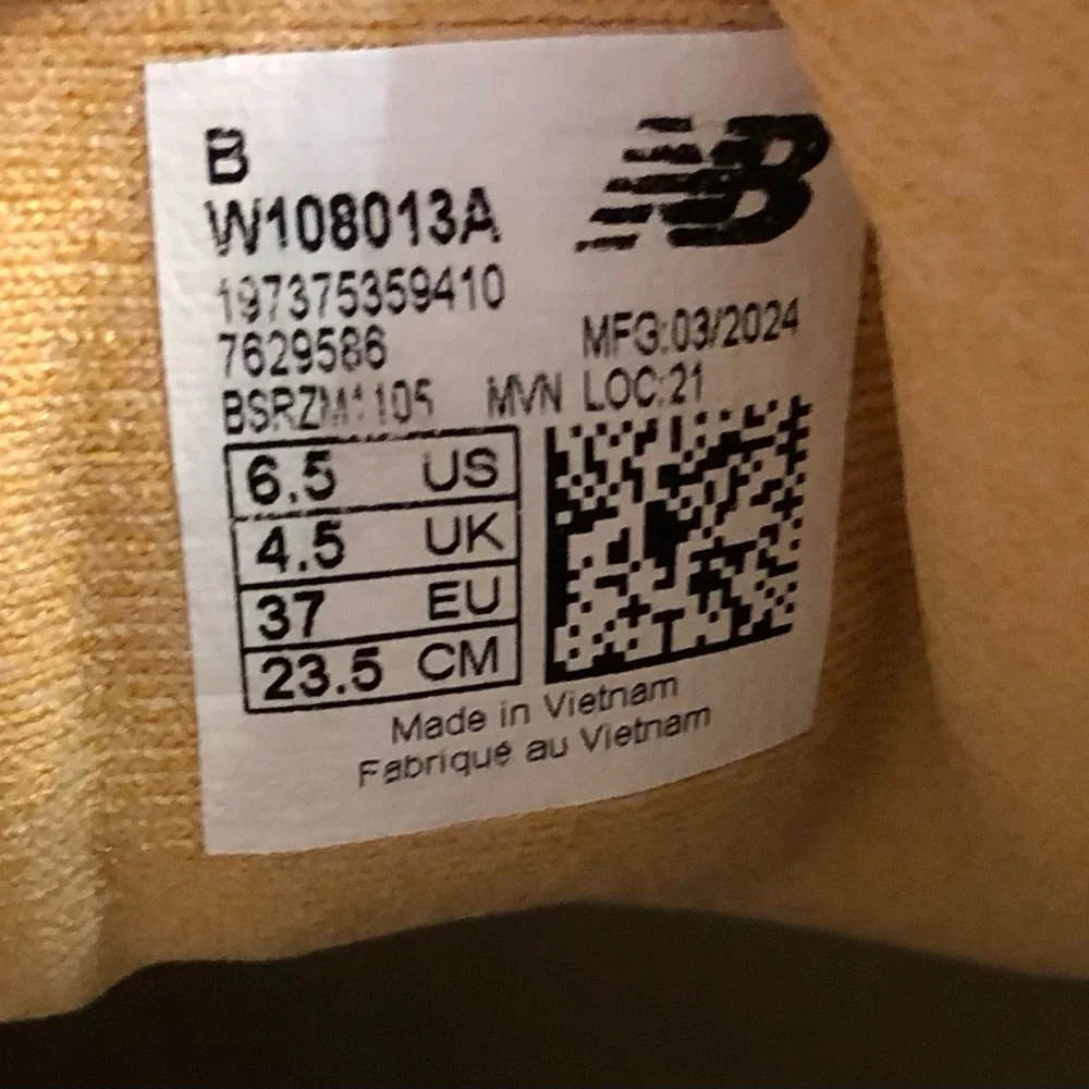 New Balance good ships