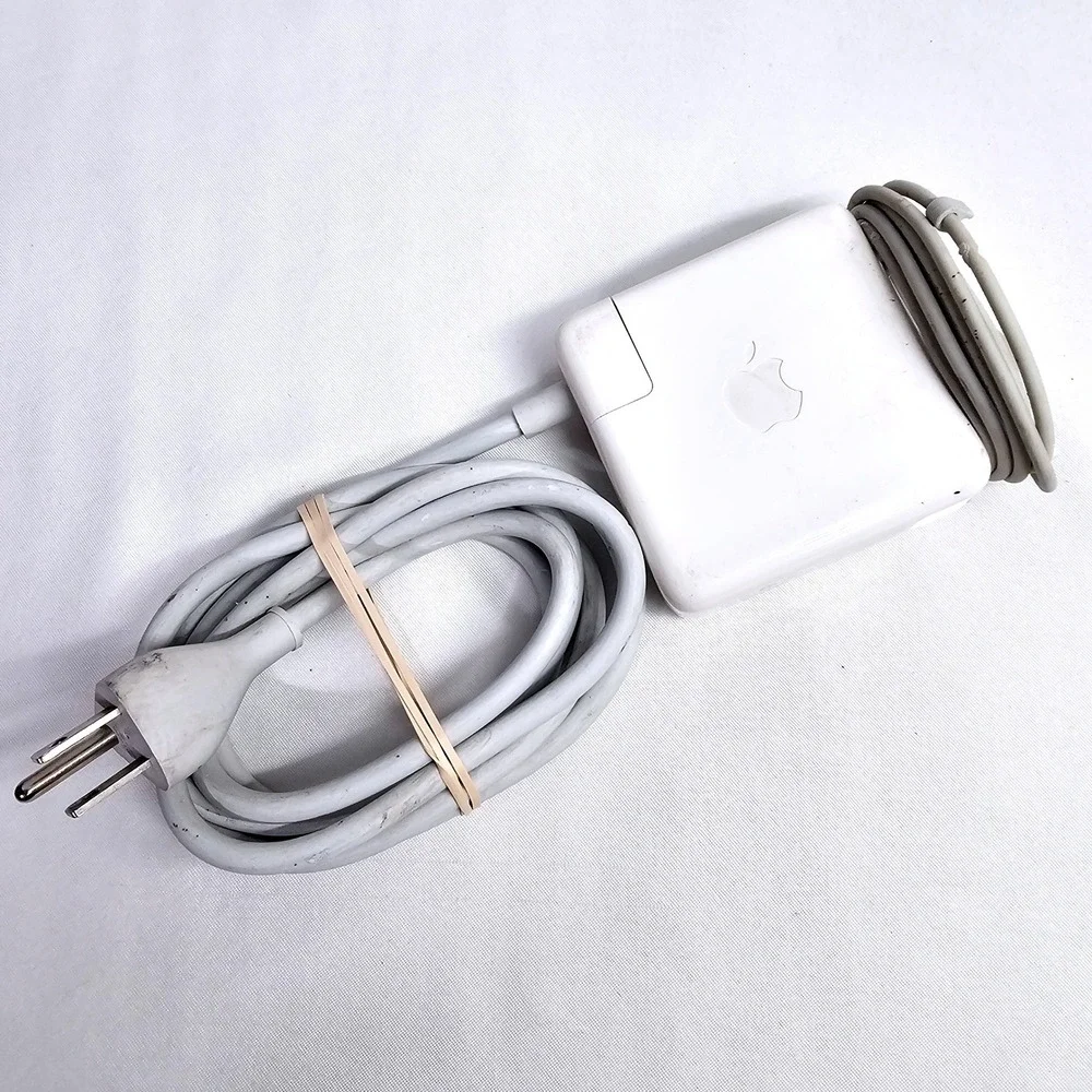 Apple MagSafe 1 85W MacBook Pro Charger Power Adapter White‎ EUC