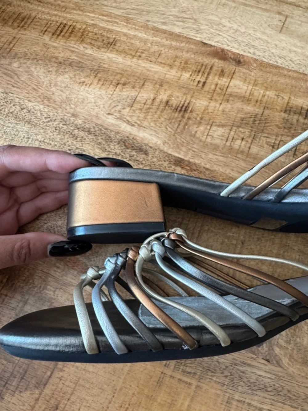 David Tate EXCELLENT Metallic Multi-Strip Knot Slide Sandals - Bronze 10 WW