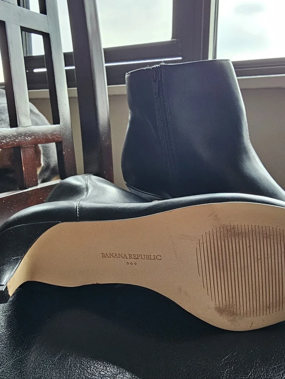 Banana Republic classic black