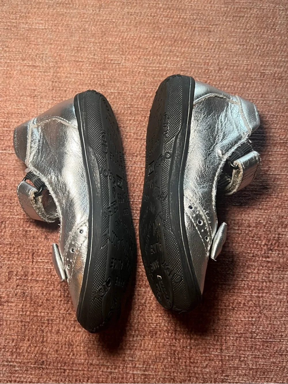 Froddo charming metallic
