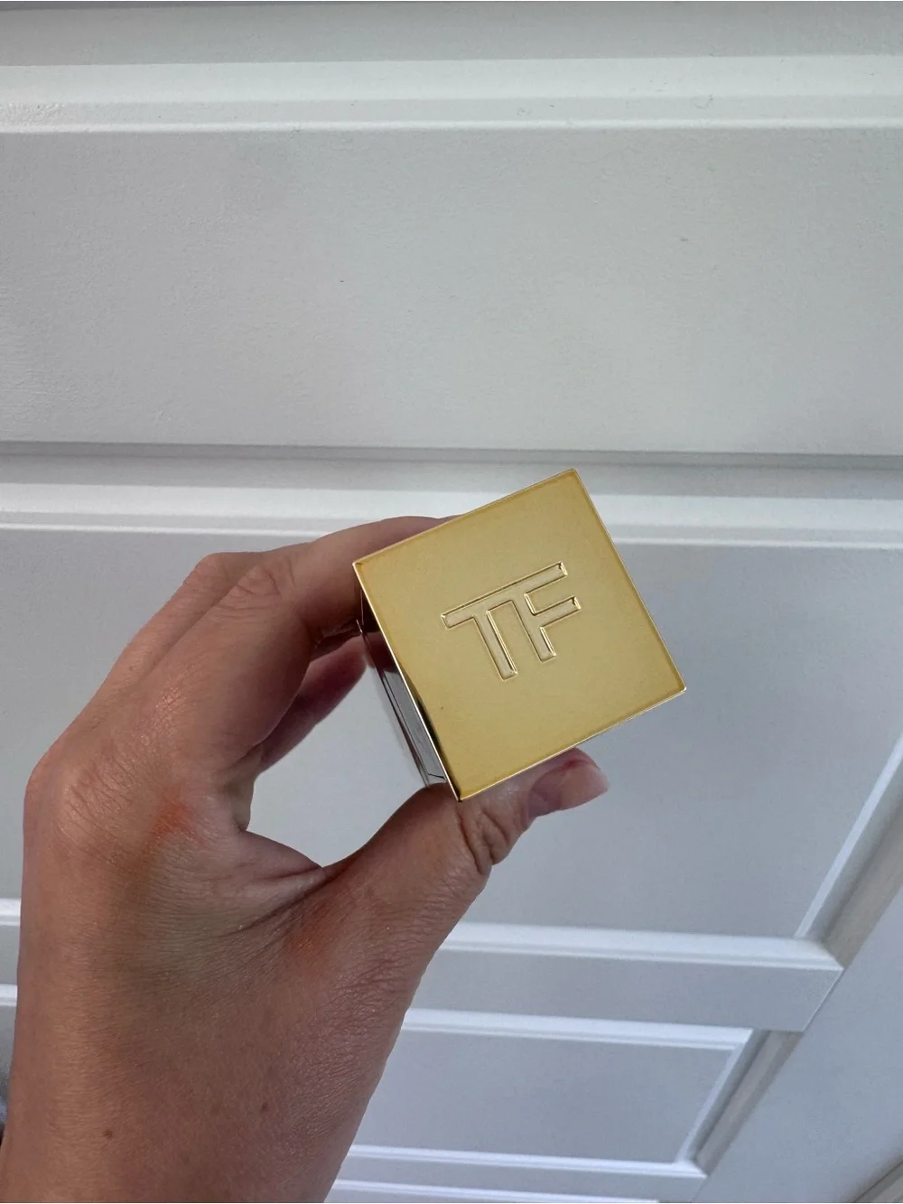 Tom Ford Architecture of Shade Radiance Foundation - Shell beige