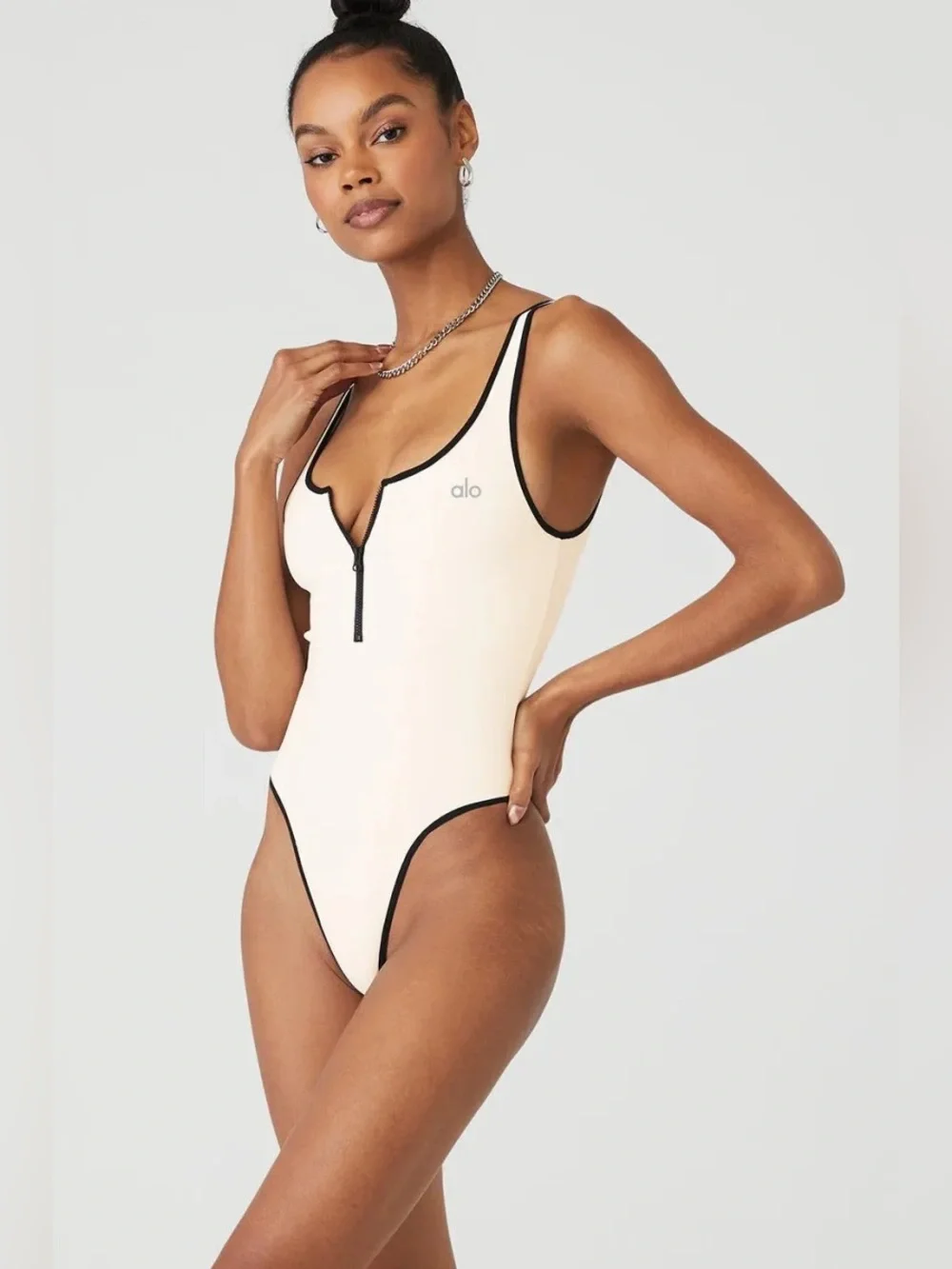 NWT ALO Yoga Supernova Bodysuit - Ivory/Black size Small