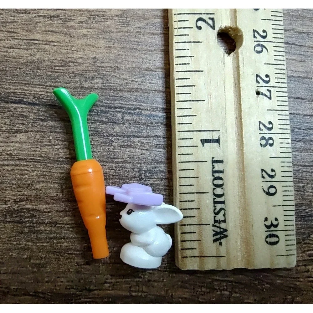 LEGO Bunny Rabbit White Minifigure Carrot Purple Bow Spring Easter