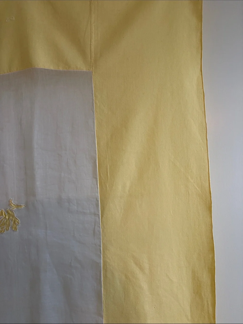 N/A vintage linen