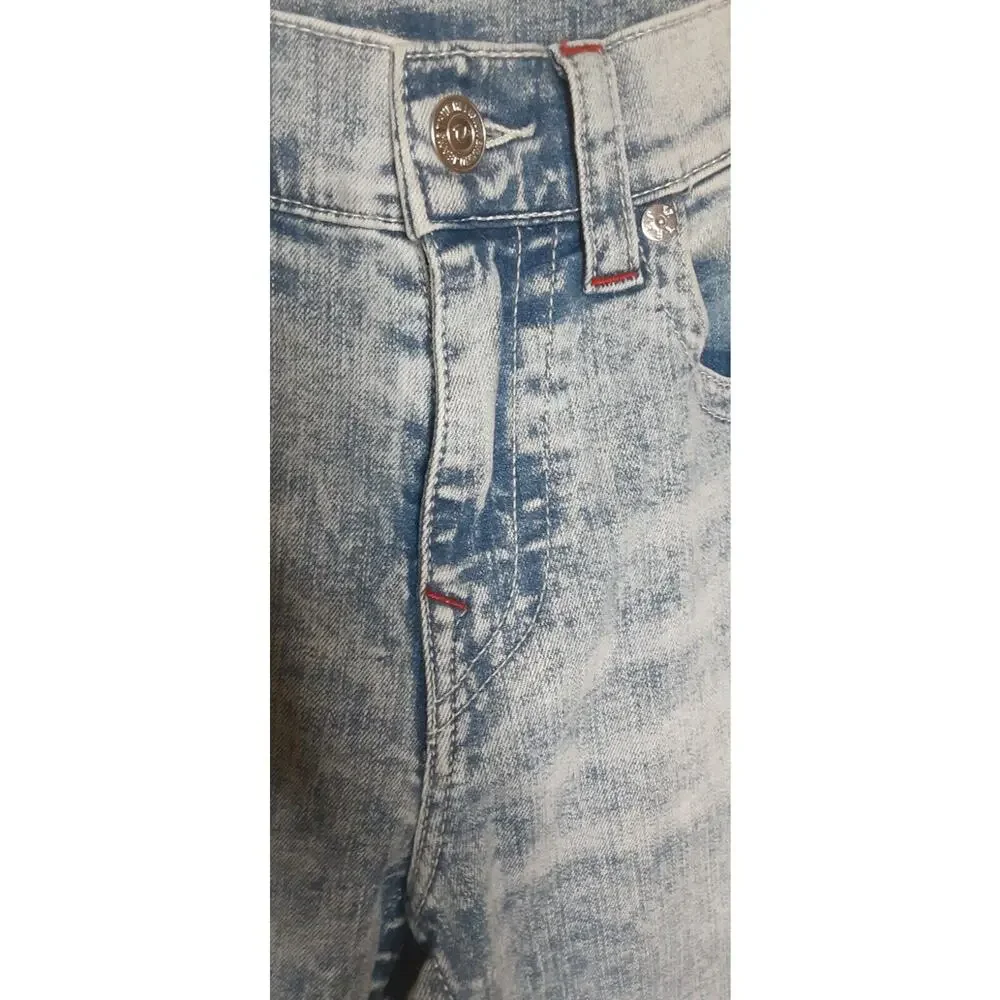 True Religion able red