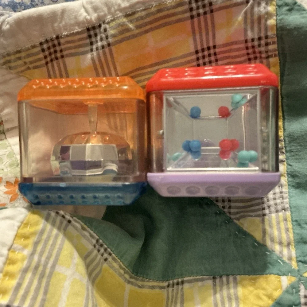 Lot of 2 Fisher Price Small Toys Peek A Boo Blocks Sensory Cubes Baby Toddler‎